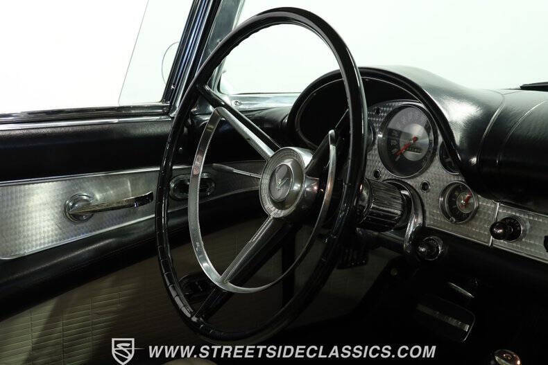 1957 Ford Thunderbird