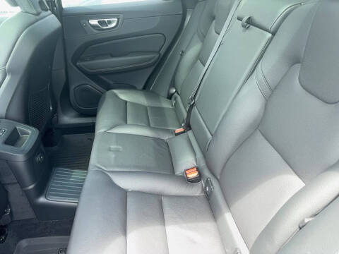 2025 Volvo XC60 T8 Plus Dark Theme