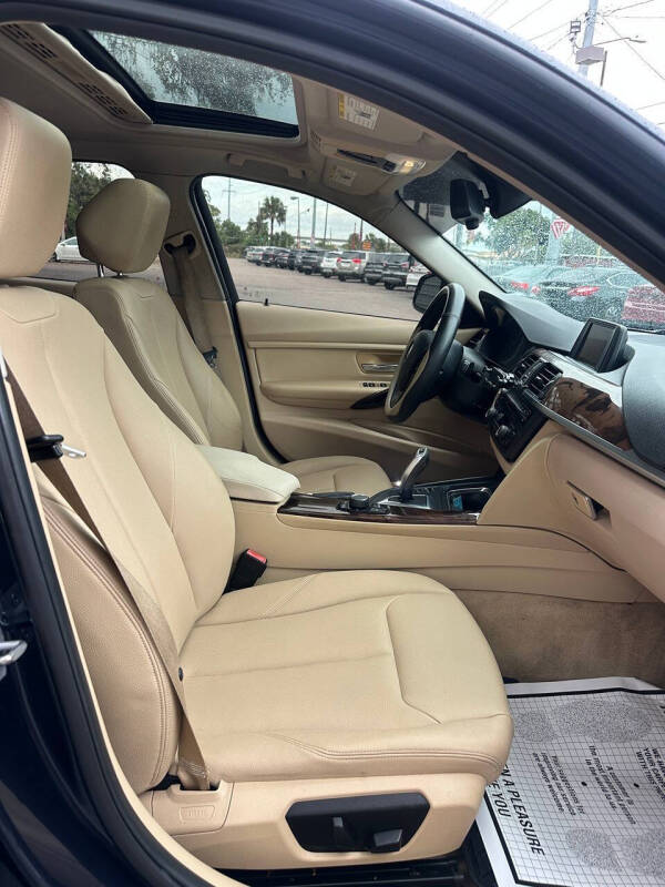 2015 BMW 3 Series 320i