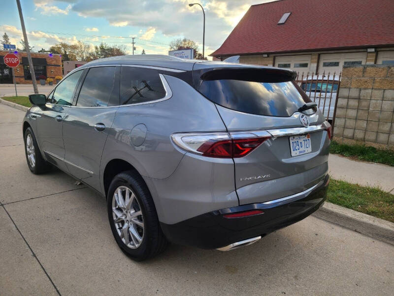 2024 Buick Enclave Essence
