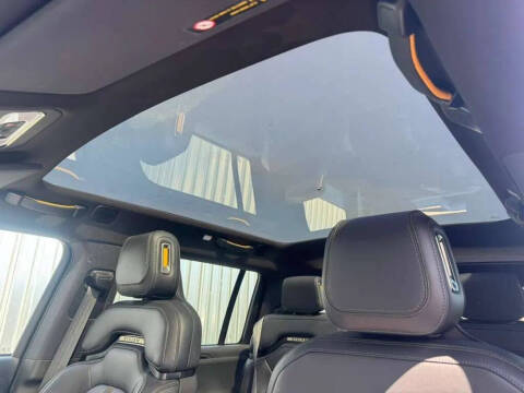 2025 Rivian R1S