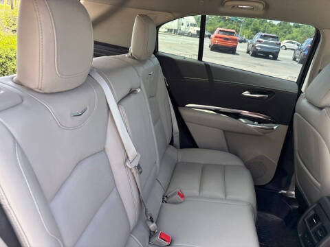 2022 Cadillac XT4 Luxury