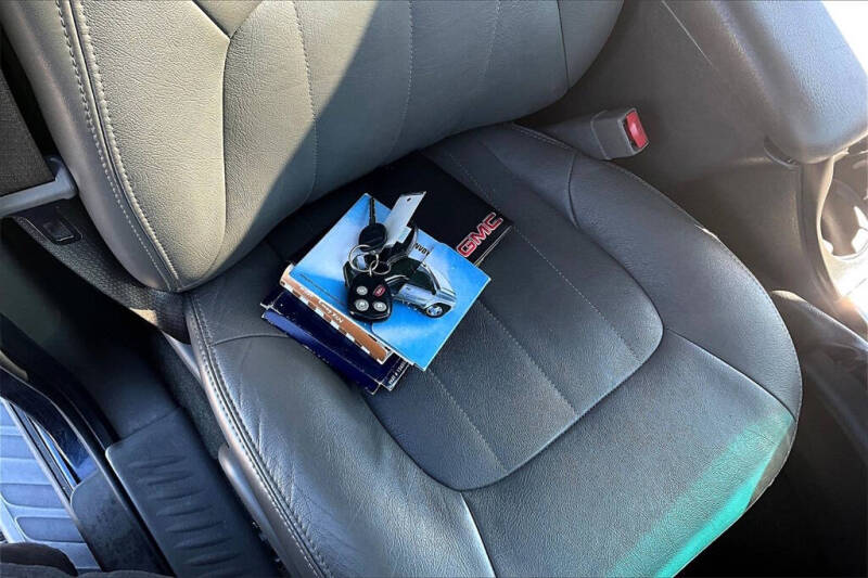 2004 GMC Envoy XUV SLT