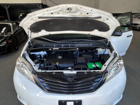 2017 Toyota Sienna L 7-Passenger