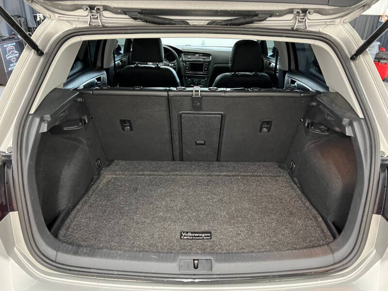 2020 Volkswagen Golf TSI