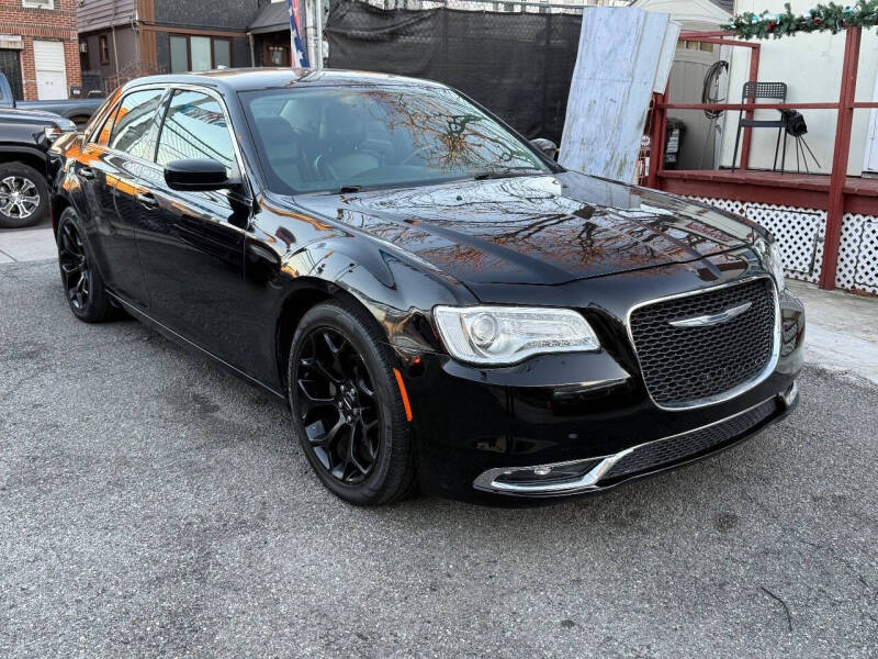 2016 Chrysler 300 Limited