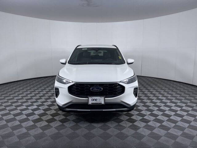 2026 Ford Escape Hybrid ST-Line Select