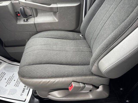 2023 Chevrolet Express 2500