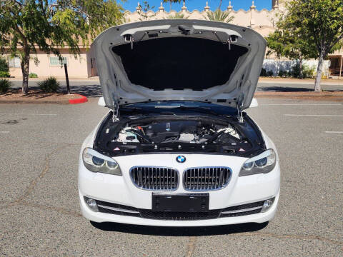 2013 BMW 5 Series 528i