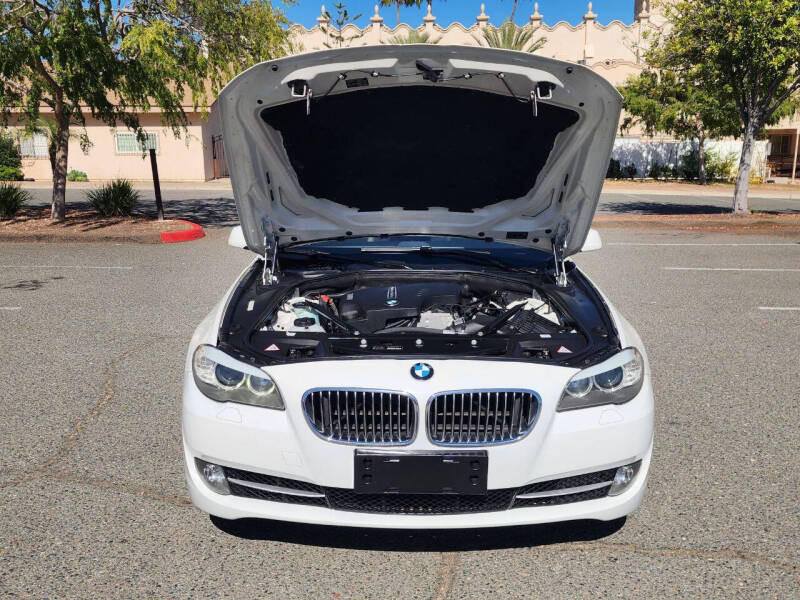 2013 BMW 5 Series 528i