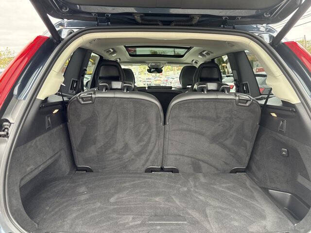 2025 Volvo XC90 B5 Core Bright Theme