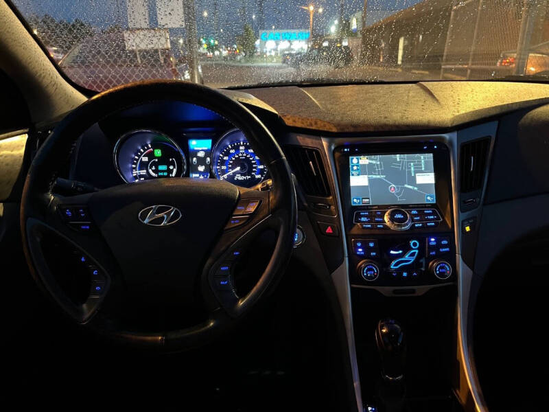 2013 Hyundai Sonata Hybrid Limited