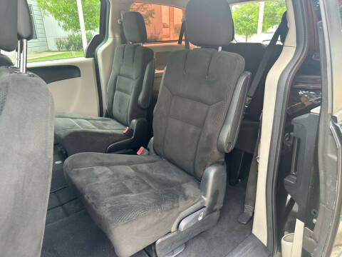 2016 Dodge Grand Caravan American Value Package