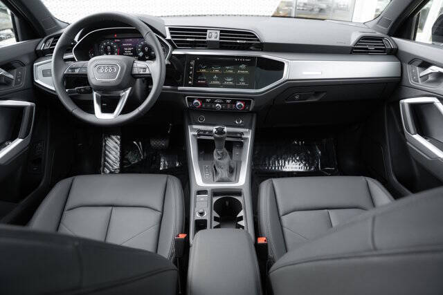 2025 Audi Q3 quattro S line Premium 45 TFSI