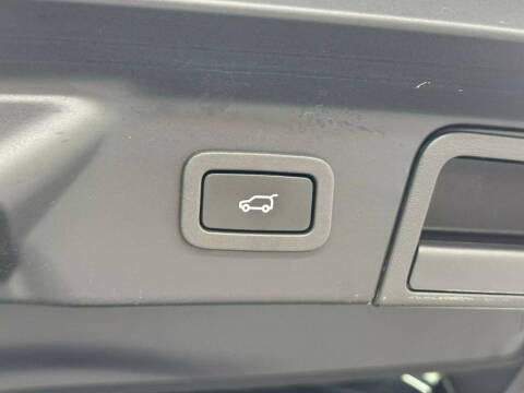 2018 Land Rover Range Rover Velar P380 R-Dynamic SE