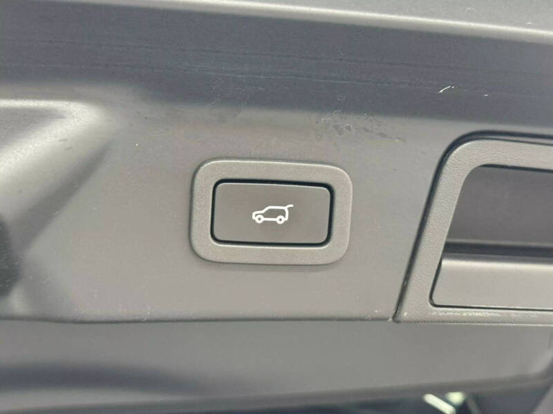 2018 Land Rover Range Rover Velar P380 R-Dynamic SE