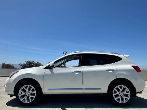 2013 Nissan Rogue SV w/SL Package