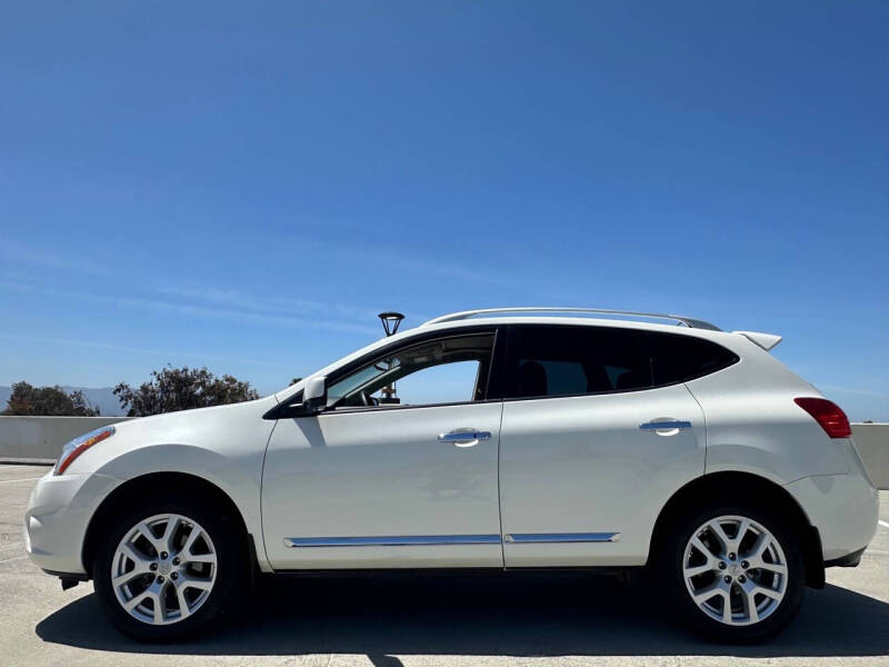 2013 Nissan Rogue SV w/SL Package