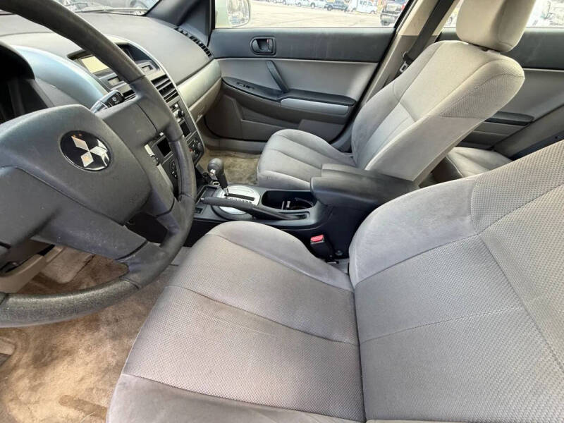 2004 Mitsubishi Galant ES