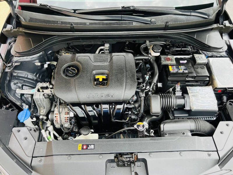 2020 Hyundai Elantra SE
