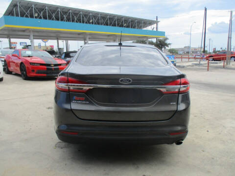 2017 Ford Fusion SE