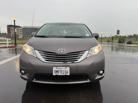 2012 Toyota Sienna XLE 7-Passenger