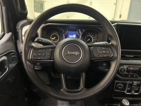 2024 Jeep Gladiator NightHawk