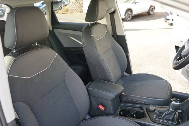 2024 Volkswagen Taos SE 4Motion