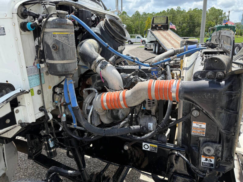 2018 Peterbilt 337