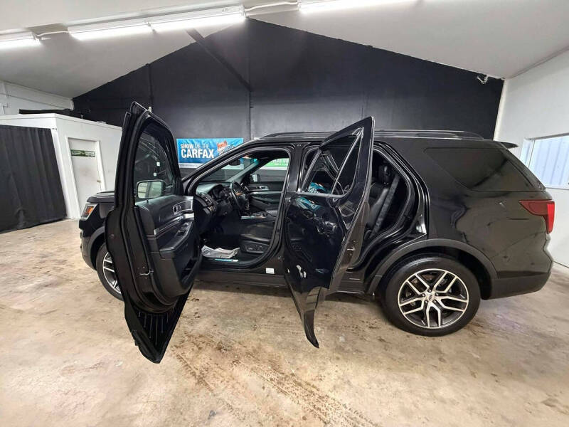 2016 Ford Explorer Sport