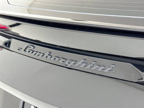 2024 Lamborghini Urus S