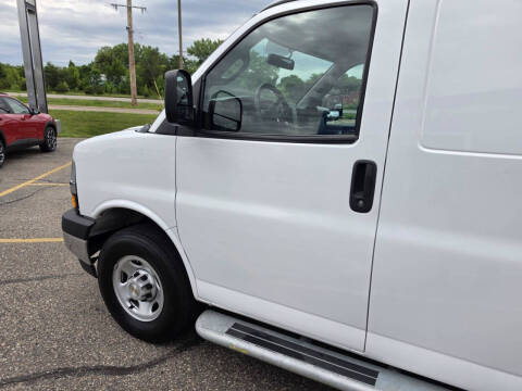 2024 Chevrolet Express 2500