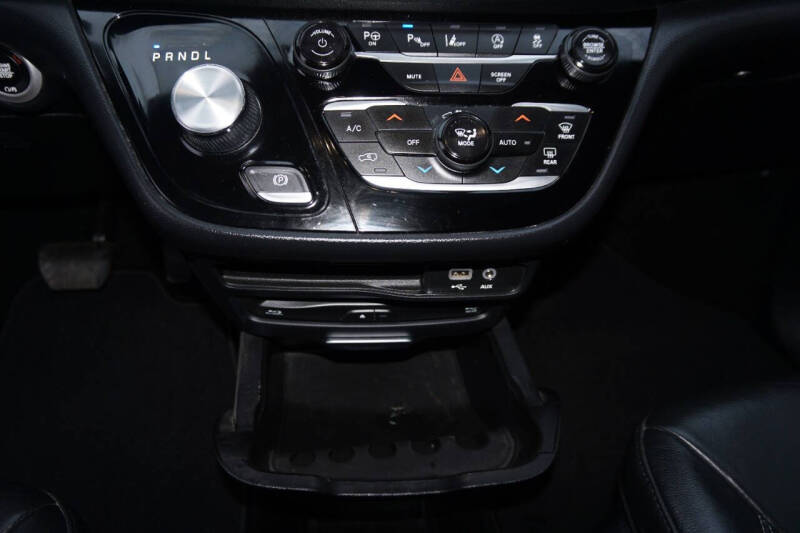 2020 Chrysler Pacifica Touring L Plus