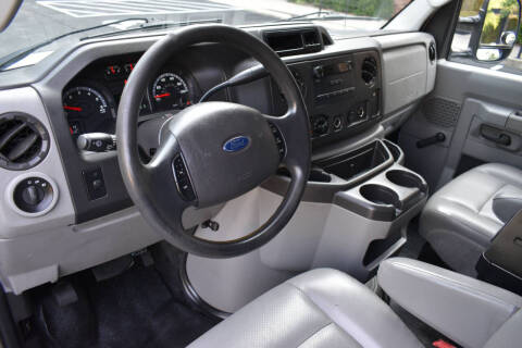 2014 Ford E-Series E-350 SD