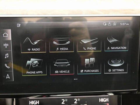 2019 Audi e-tron quattro Prestige