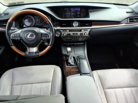 2017 Lexus ES 350
