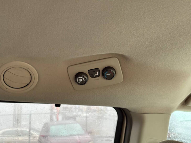 2011 Toyota Sienna LE 7-Passenger