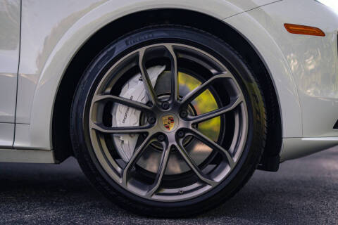 2020 Porsche Cayenne Turbo Coupe