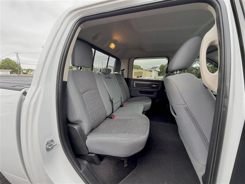 2017 RAM 1500 SLT