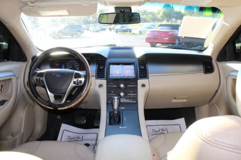 2017 Ford Taurus SEL