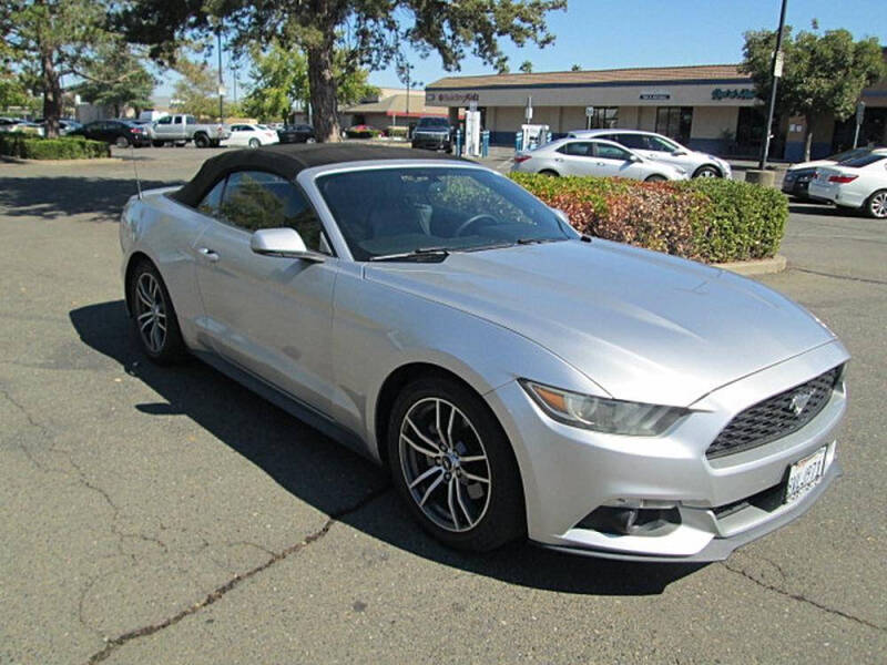 2015 Ford Mustang EcoBoost Premium