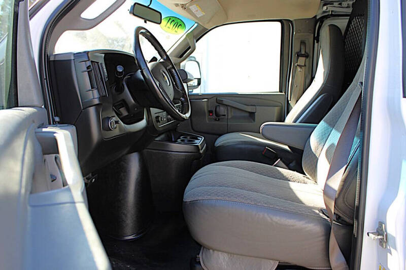 2021 Chevrolet Express 2500