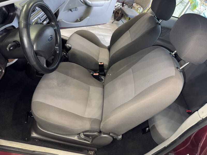 2007 Ford Focus ZX3 SES