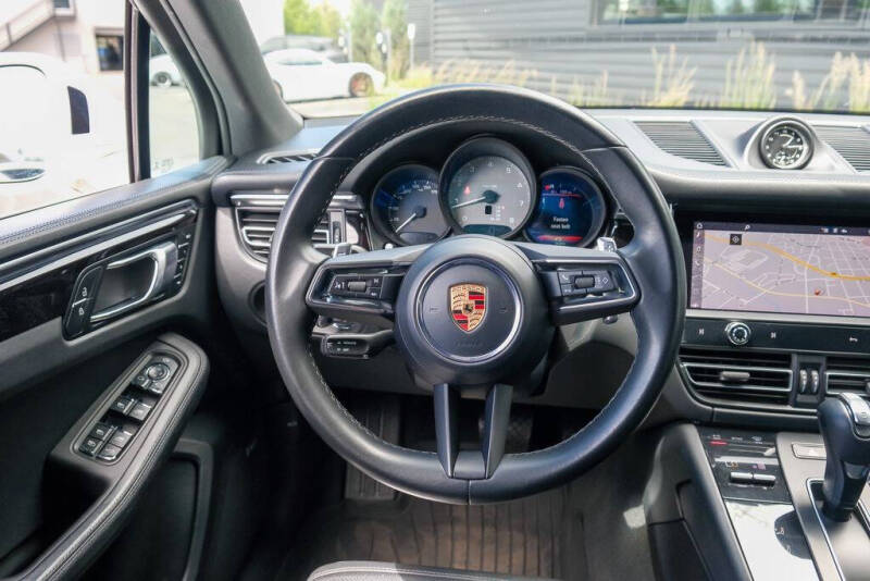 2022 Porsche Macan S