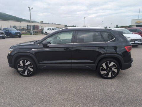 2024 Volkswagen Taos SEL 4Motion