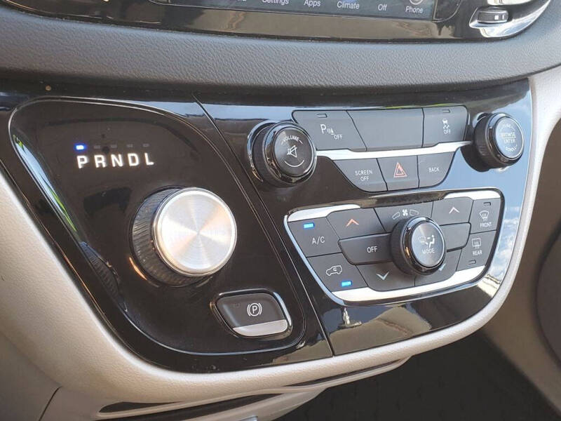 2017 Chrysler Pacifica Touring