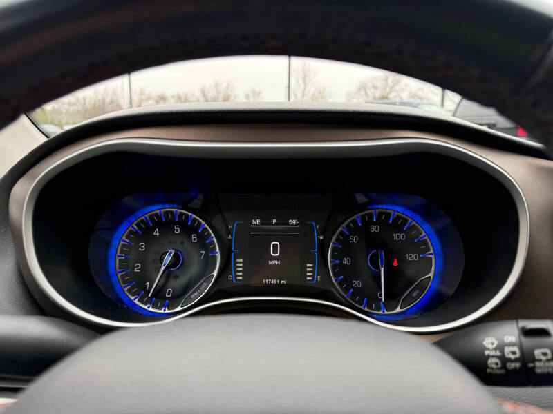 2017 Chrysler Pacifica Touring-L