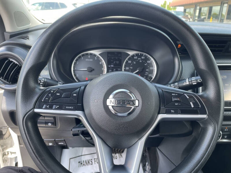 2021 Nissan Kicks S