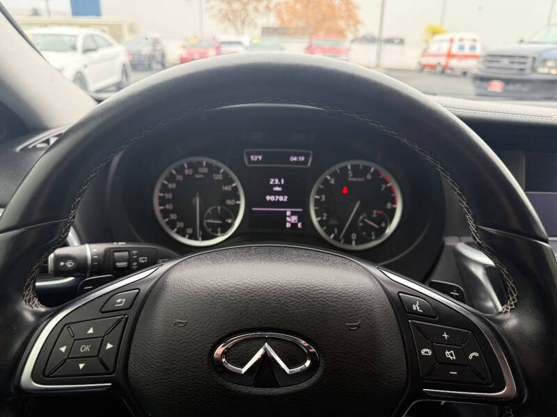 2018 Infiniti QX30 Luxury