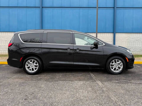 2022 Chrysler Pacifica Touring L